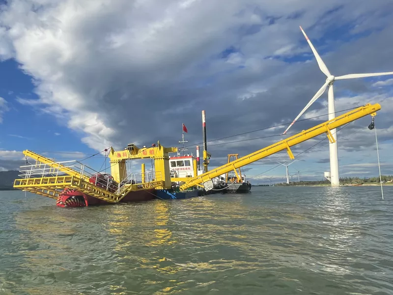 港湾浚渫船